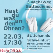 ein weißer Kopfhörer auf hellblauem Hintergrund. Text: Hast du was an den Ohren?