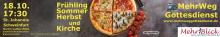 Eine Pizza vier Jahreszeiten. Auf dem "Winter"-Viertel sind kleine Kirchen zu sehen.