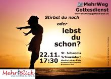 Eine Frauensilhouette vor einem Sonnenaufgang
